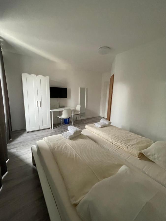 הנובר Tyros Hotel Und Gaestehaus Am Weidendamm מראה חיצוני תמונה
