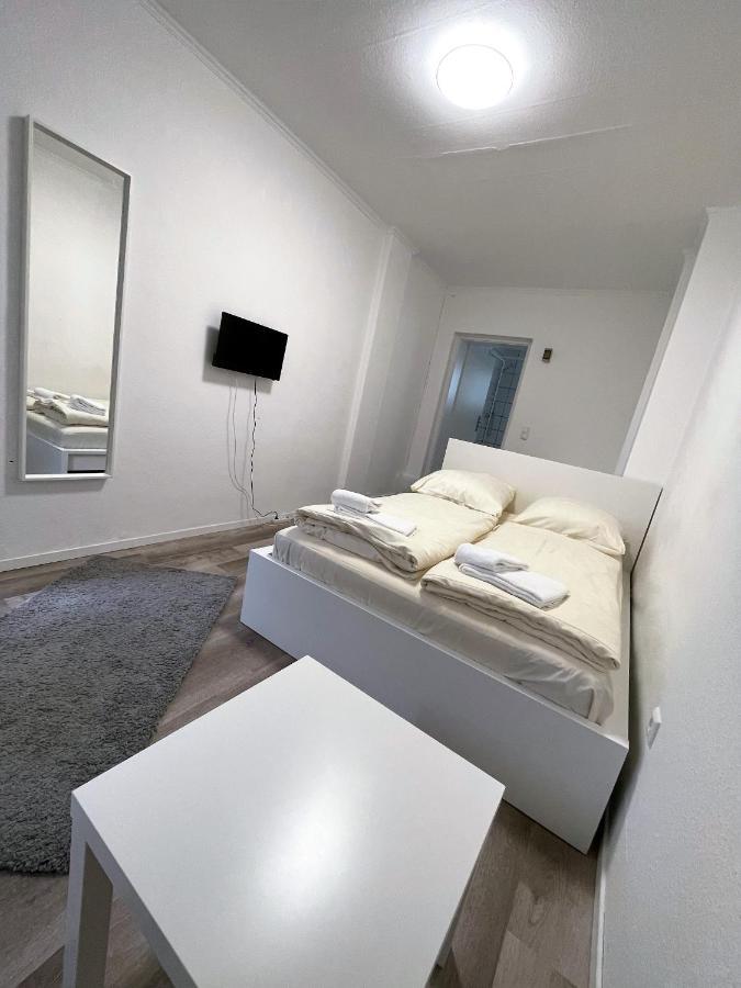 הנובר Tyros Hotel Und Gaestehaus Am Weidendamm מראה חיצוני תמונה