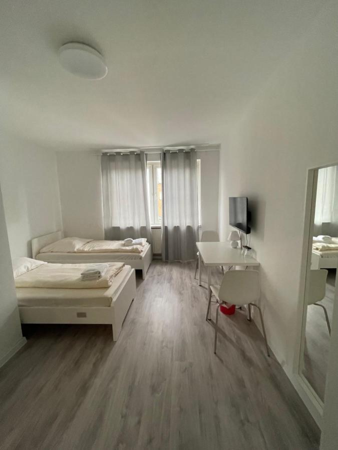 הנובר Tyros Hotel Und Gaestehaus Am Weidendamm מראה חיצוני תמונה