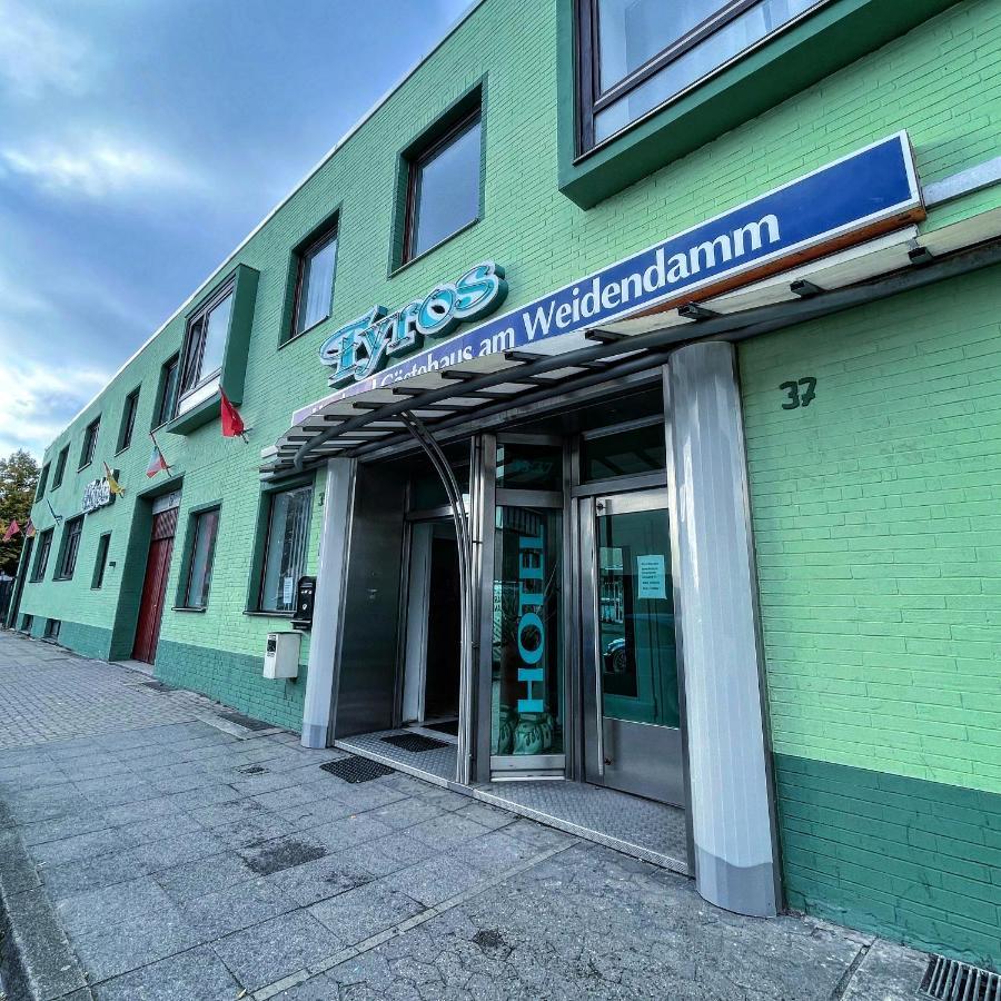 הנובר Tyros Hotel Und Gaestehaus Am Weidendamm מראה חיצוני תמונה